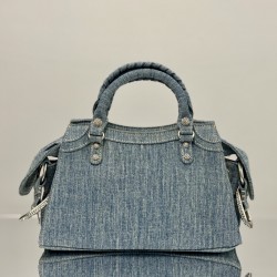 Balenciaga More ←