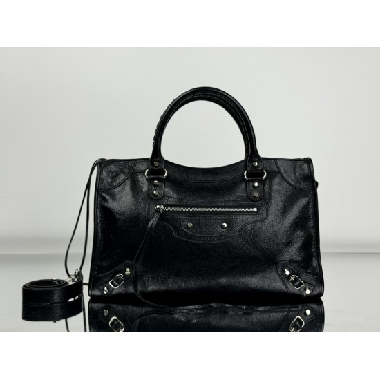 Balenciaga Le Cagole