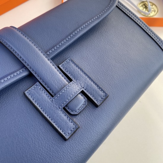 HERMÈS Clutchs