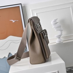 HERMÈS More