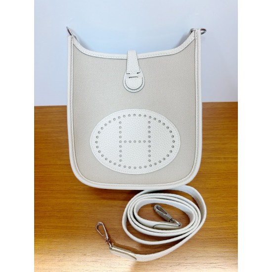 HERMÈS Evelyne