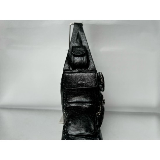 Balenciaga More ←