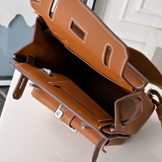 HERMÈS More