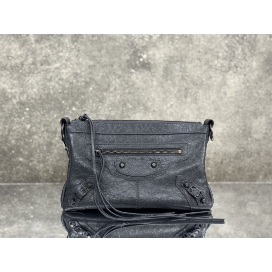 Balenciaga Le Cagole