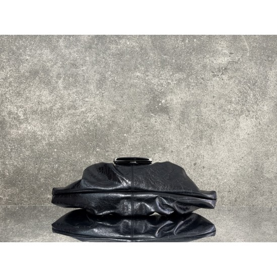 Balenciaga More ←