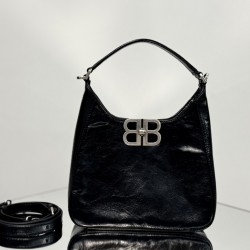 Balenciaga More ←