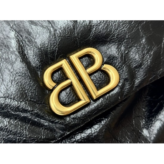 Balenciaga More ←