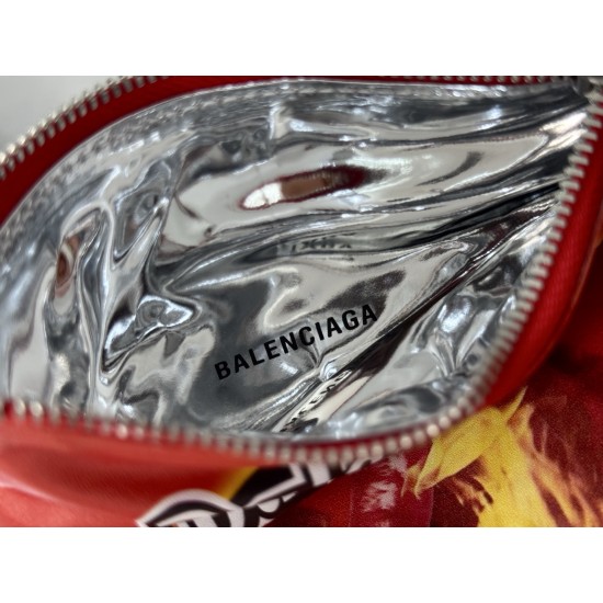 Balenciaga More ←