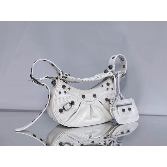 Balenciaga Le Cagole