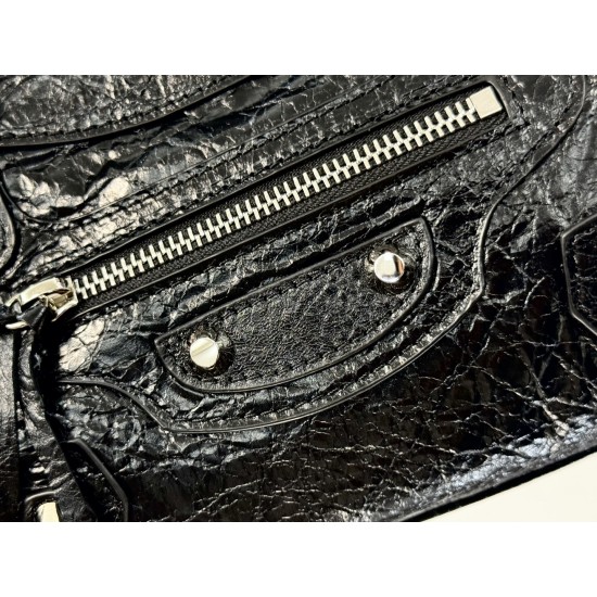 Balenciaga Le Cagole