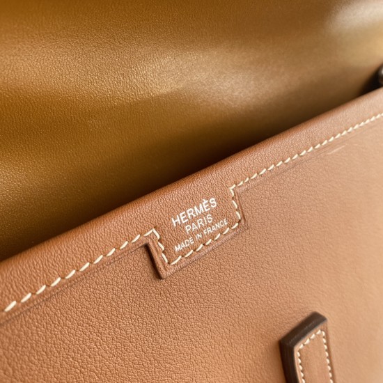 HERMÈS Clutchs