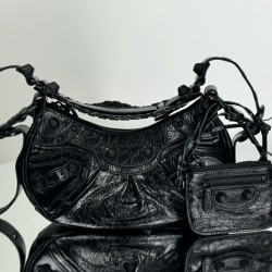 Balenciaga Le Cagole