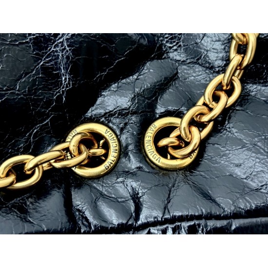 Balenciaga More ←