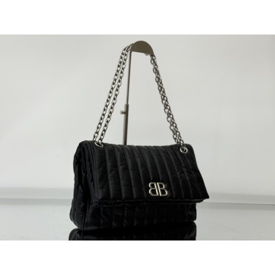 Balenciaga More ←