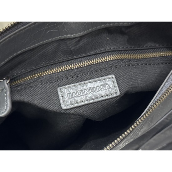 Balenciaga Le Cagole