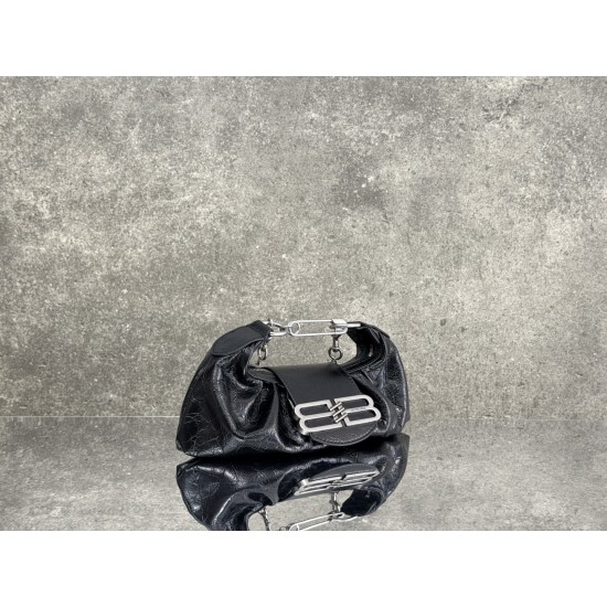Balenciaga More ←