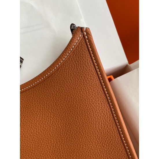 HERMÈS Evelyne