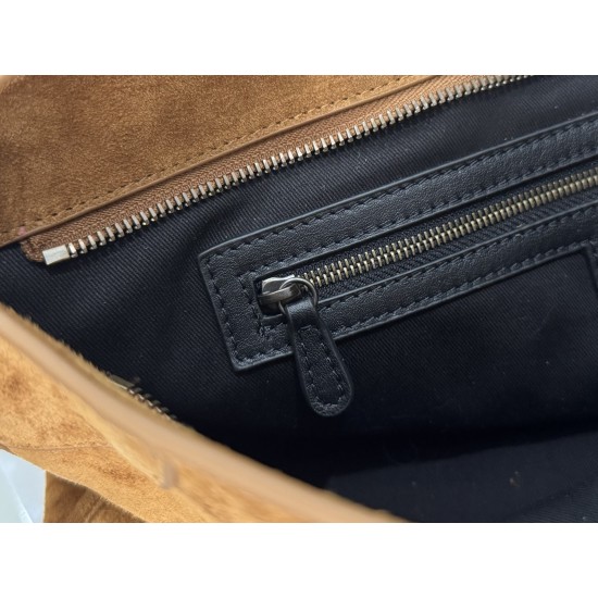 Balenciaga Le Cagole