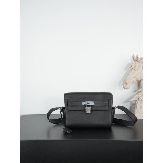 HERMÈS More