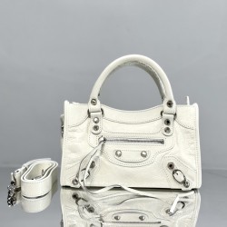 Balenciaga Le Cagole
