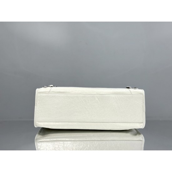 Balenciaga Le Cagole
