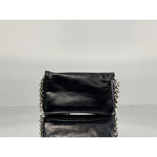 Balenciaga More ←