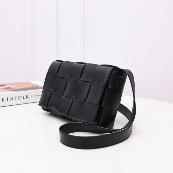 Bottega Veneta ​‍Cassette