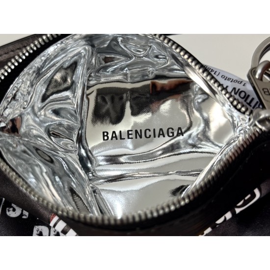 Balenciaga More ←