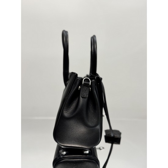 Balenciaga More ←