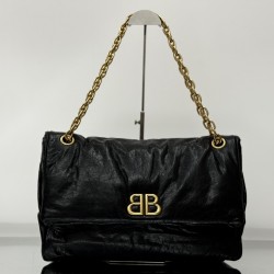 Balenciaga More ←