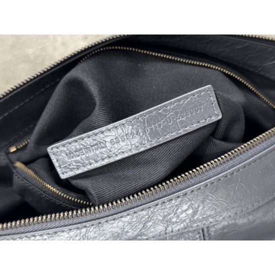 Balenciaga Le Cagole
