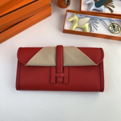 HERMÈS Clutchs