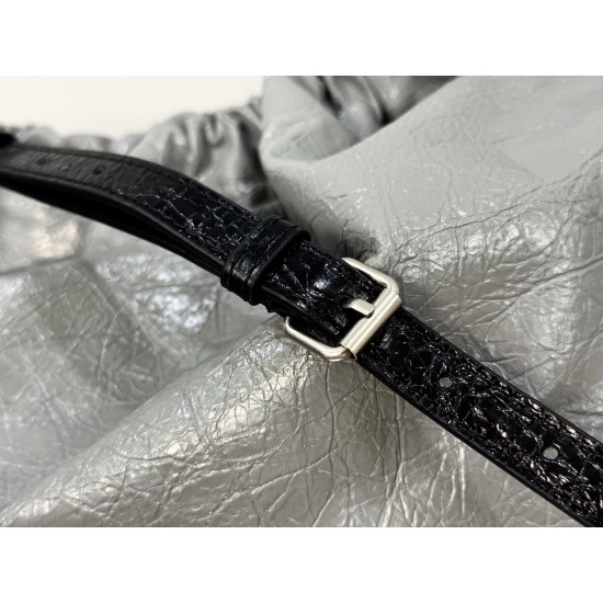 Balenciaga More ←
