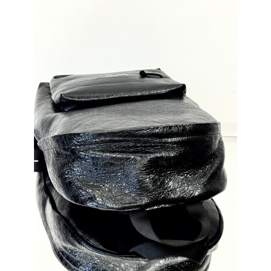 Balenciaga More ←