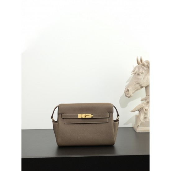 HERMÈS More