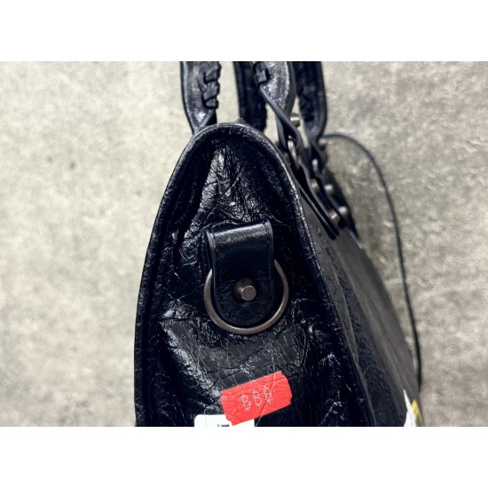 Balenciaga Le Cagole