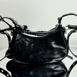 Balenciaga Le Cagole
