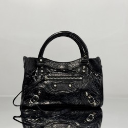 Balenciaga Le Cagole