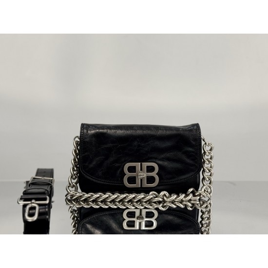 Balenciaga More ←