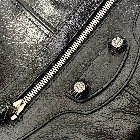 Balenciaga Le Cagole