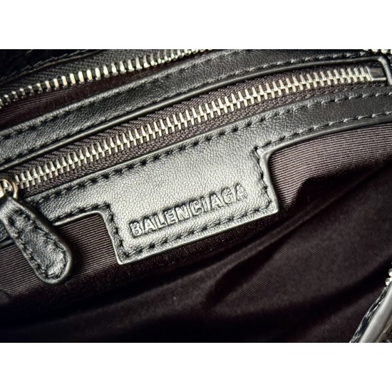 Balenciaga Le Cagole