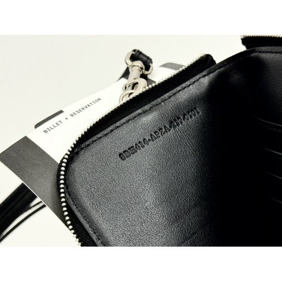 Balenciaga More ←