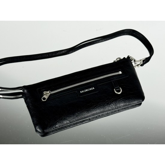 Balenciaga More ←