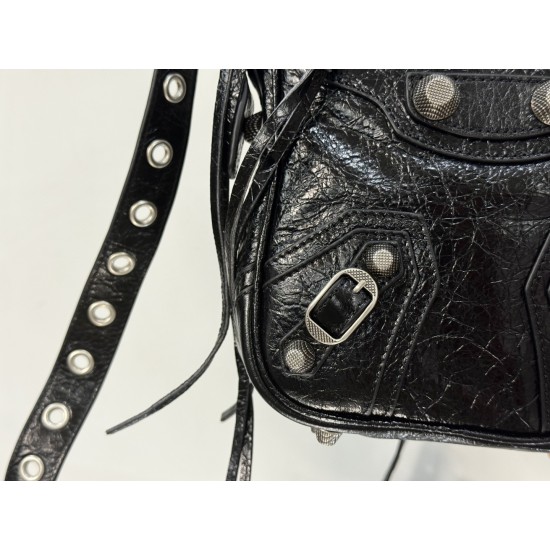 Balenciaga Le Cagole
