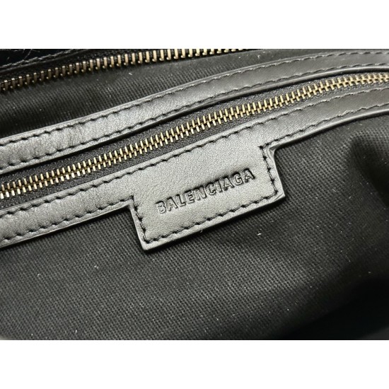 Balenciaga Le Cagole