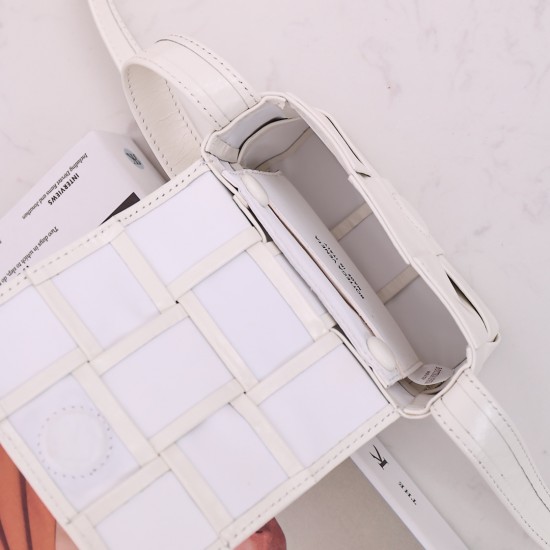 Bottega Veneta ​‍Cassette