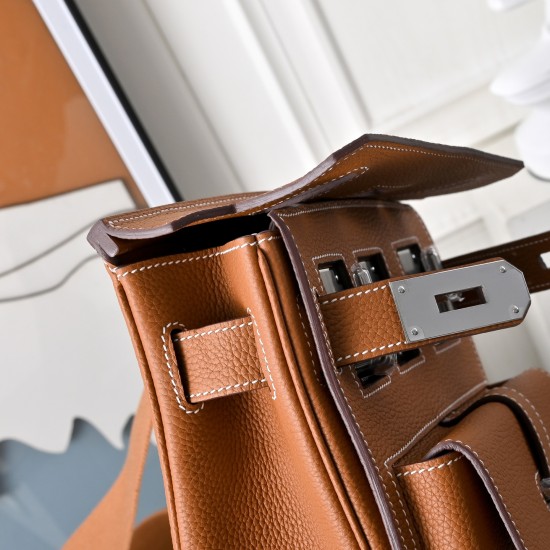 HERMÈS More