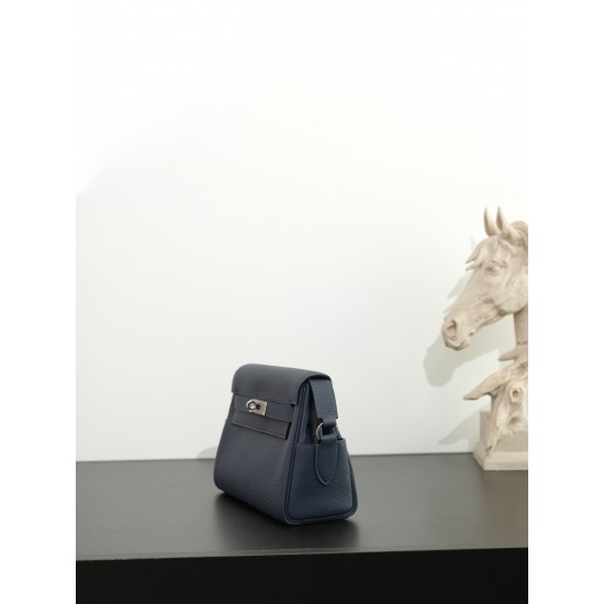 HERMÈS More