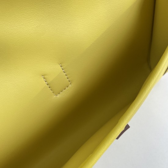 HERMÈS Clutchs