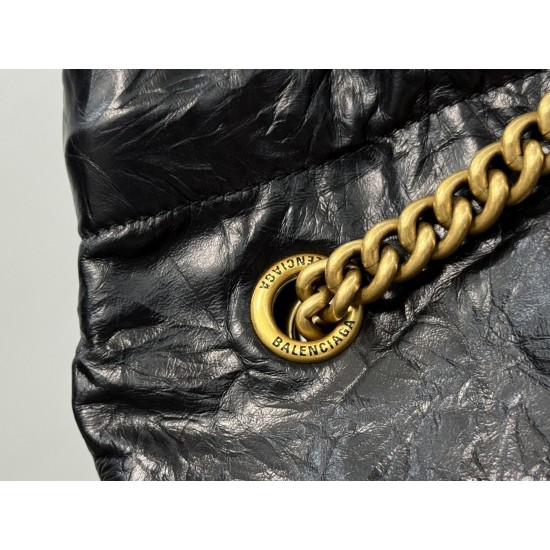Balenciaga More ←